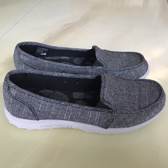 Black Skechers, NWOT - Picture 2 of 6